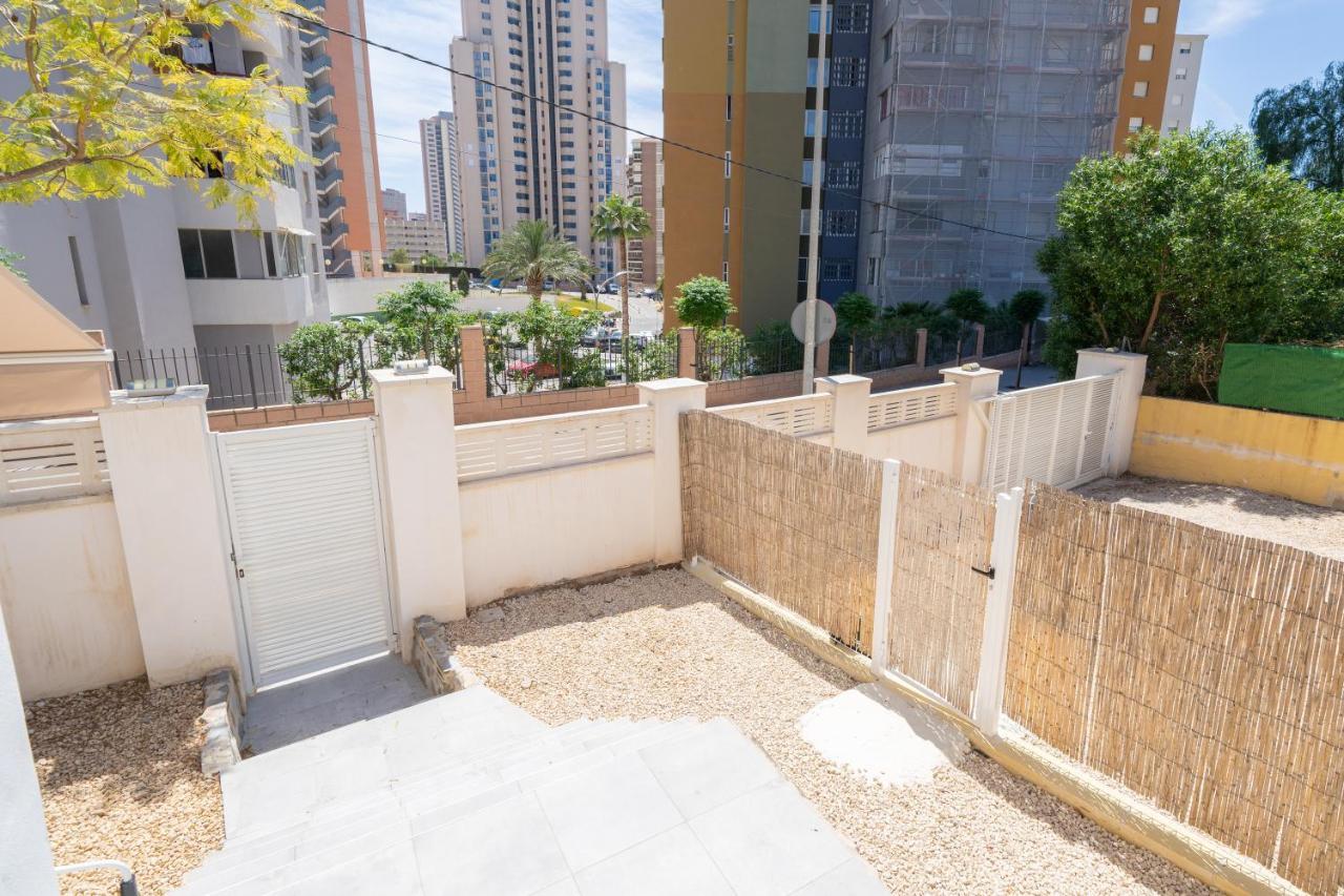 Casa Mya Con Terreno Privado Y Parking Compartido - A 800M De Playa Poniente Villa Benidorm Eksteriør billede